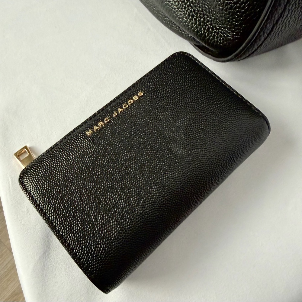 Marc Jacobs Black Pebbled Leather Shoulder Bag Bucket Style with Matching Wallet - Picture 6 of 11